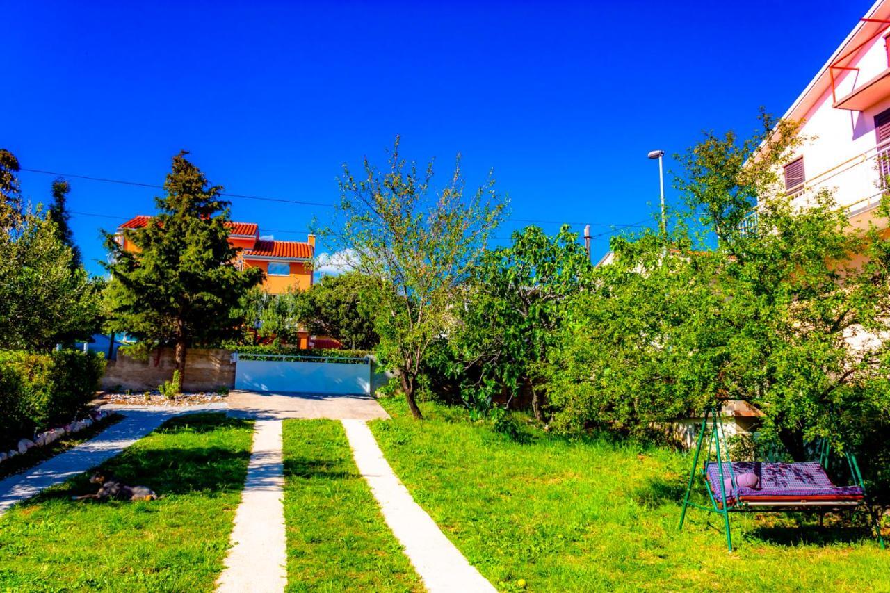 Vacation Home Grill & Chill With 350M2 Garden With Bbq ノヴィ・ヴィノドロスキー エクステリア 写真